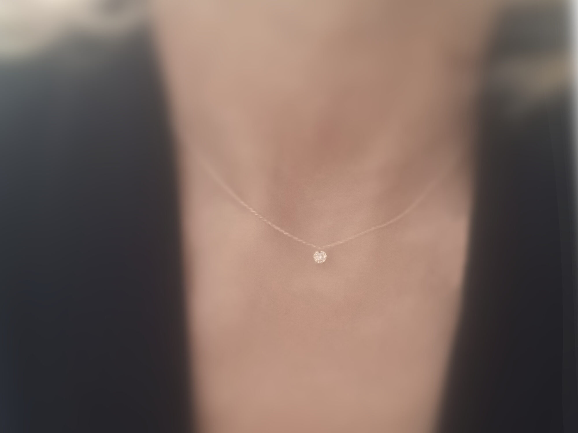 Alternative view of Champagnerfarbene Diamant Solitaire Halskette