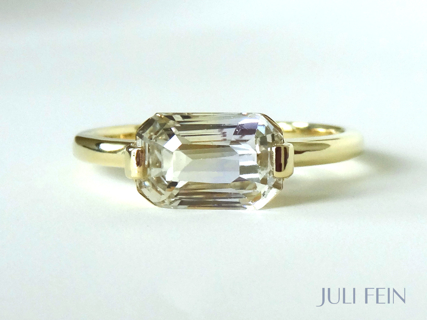 Alternative view of Saphir Ring LIVIA
